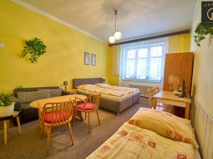 Prodej ubytování, Žatec, Oblouková, 409 m2