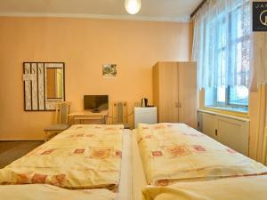 Prodej ubytování, Žatec, Oblouková, 409 m2