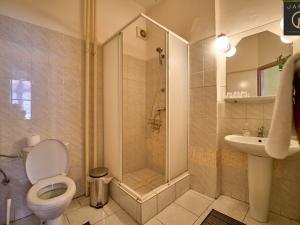 Prodej ubytování, Žatec, Oblouková, 409 m2