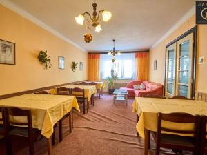 Prodej ubytování, Žatec, Oblouková, 409 m2