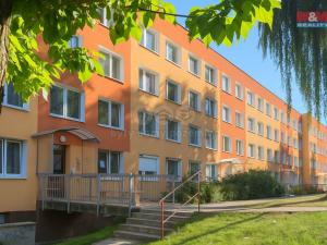 Prodej bytu 3+1, Králův Dvůr, Nad Stadionem, 72 m2