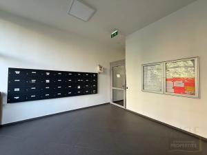Pronájem bytu 3+1, Praha - Kobylisy, Frýdlantská, 73 m2