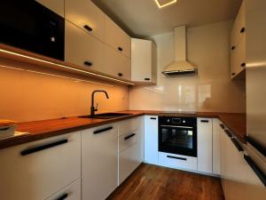 Pronájem bytu 4+kk, Jesenice, Lomená, 81 m2