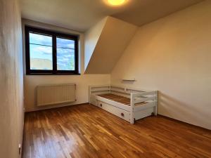 Pronájem bytu 4+kk, Jesenice, Lomená, 81 m2