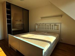 Pronájem bytu 4+kk, Jesenice, Lomená, 81 m2