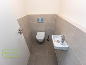 Pronájem bytu 2+kk, Praha - Smíchov, Holečkova, 63 m2