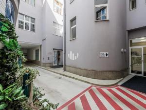 Pronájem kanceláře, Praha - Nové Město, Spálená, 153 m2