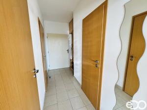 Pronájem bytu 2+kk, Praha, U Hostavického potoka, 49 m2
