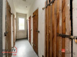 Prodej bytu 2+1, Plzeň - Doubravka, Ke Špitálskému lesu, 58 m2