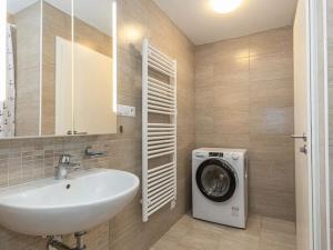 Pronájem bytu 3+1, Praha - Vršovice, Rostovská, 85 m2