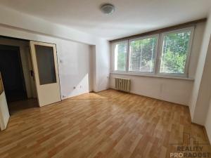 Pronájem bytu 1+1, Kolín, Rimavské Soboty, 30 m2