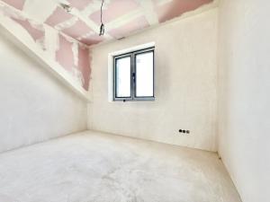 Prodej bytu 6+kk a větší, Praha - Holyně, náměstí Pod lípou, 148 m2