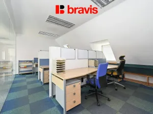 Pronájem kanceláře, Hradčany, Tišnovská, 1016 m2