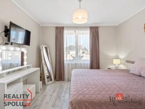 Prodej rodinného domu, Krakovany, 161 m2