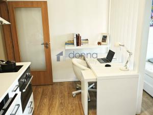 Pronájem bytu 1+kk, Praha, V závětří, 34 m2