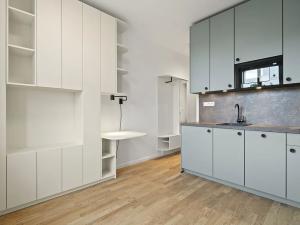 Pronájem bytu 1+kk, Praha - Dejvice, Studentská, 16 m2