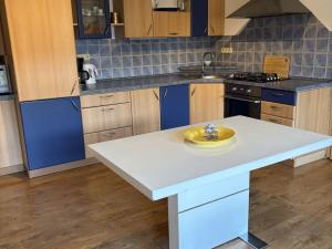 Prodej bytu 4+kk, Karlovy Vary - Rybáře, Sokolovská, 75 m2