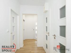 Prodej bytu 3+1, Praha - Modřany, Mráčkova, 62 m2