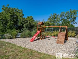 Prodej rodinného domu, Hrobce - Rohatce, Na Vršku, 140 m2