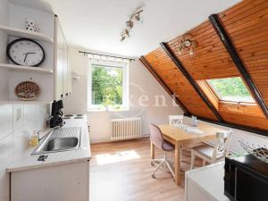 Prodej rodinného domu, Praha - Modřany, Na Floře, 239 m2