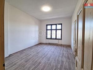 Pronájem bytu 3+1, Karlovy Vary, Západní, 75 m2