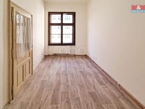 Pronájem bytu 3+1, Karlovy Vary, Západní, 75 m2