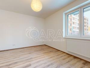 Prodej bytu 2+kk, Jince, Zborovská, 45 m2