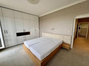 Pronájem bytu 4+1, Praha - Jinonice, U kříže, 156 m2