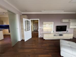 Pronájem bytu 4+1, Praha - Jinonice, U kříže, 156 m2