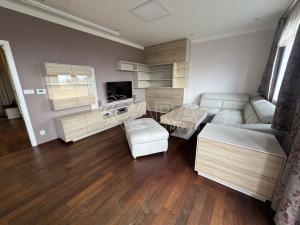 Pronájem bytu 4+1, Praha - Jinonice, U kříže, 156 m2