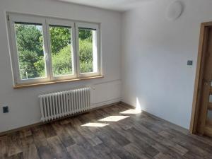 Pronájem bytu 2+1, Valašské Meziříčí - Krásno nad Bečvou, Sklářská, 57 m2