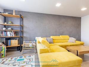 Prodej bytu 3+1, Znojmo, Dukelských bojovníků, 75 m2
