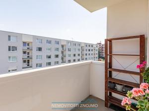 Prodej bytu 3+1, Znojmo, Dukelských bojovníků, 75 m2