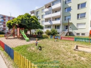 Prodej bytu 3+1, Znojmo, Dukelských bojovníků, 75 m2