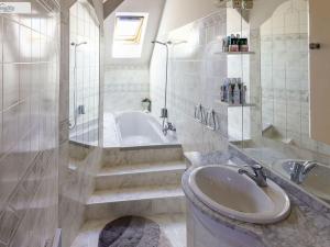 Prodej rodinného domu, Plzeň - Východní Předměstí, Částkova, 220 m2