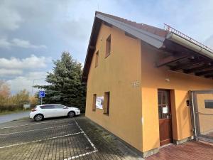 Pronájem obchodního prostoru, Zeleneč, K Potoku, 83 m2