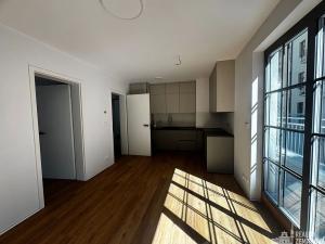 Pronájem bytu 2+kk, Praha - Vinohrady, Korunní, 37 m2