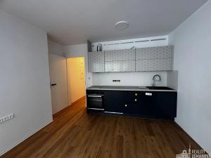 Pronájem bytu 1+kk, Praha - Vinohrady, Korunní, 27 m2