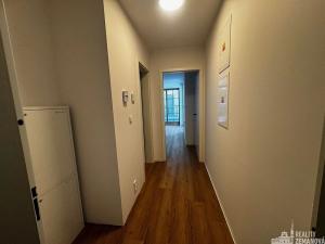Pronájem bytu 1+kk, Praha - Vinohrady, Korunní, 27 m2