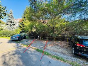 Pronájem garážového stání, Praha, Černokostelecká, 13 m2