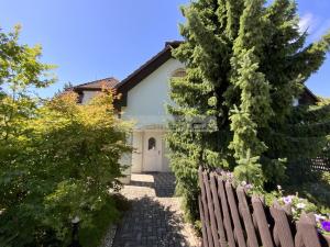 Prodej rodinného domu, Ořech, 222 m2