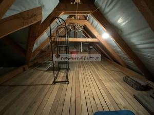 Prodej rodinného domu, Ořech, 222 m2