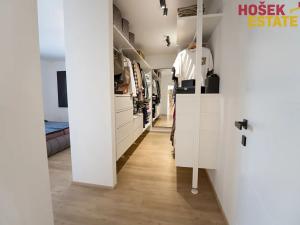Prodej bytu 4+kk, Holubice, 135 m2