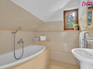 Prodej rodinného domu, Rychnov nad Kněžnou, Městská Habrová, 236 m2