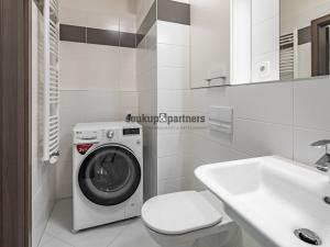 Prodej bytu 1+kk, Praha - Hlubočepy, Vítové, 29 m2