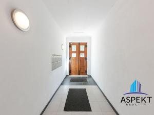 Pronájem bytu, Praha - Vinohrady, Londýnská, 17 m2