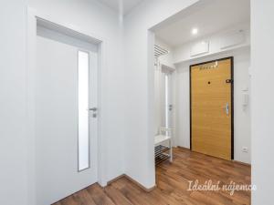 Pronájem bytu 3+1, Praha - Modřany, Petržílova, 77 m2