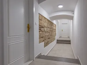 Pronájem bytu 1+kk, Praha - Vinohrady, Rubešova, 24 m2