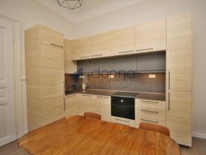 Pronájem bytu 4+kk, Praha, Viktora Huga, 80 m2