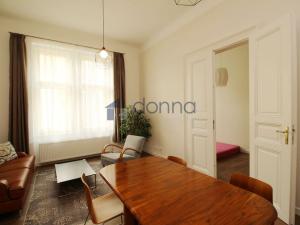 Pronájem bytu 4+kk, Praha, Viktora Huga, 80 m2